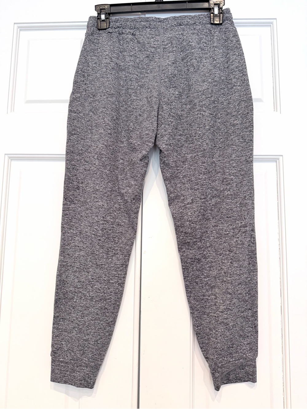 Vuori Women's Performance Jogger Sweatpants with Drawstring - Picture 5 of 7